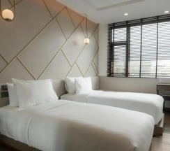 Люкс с 2 комнатами в The Proud Karon Beach Phuket Trademark Collection By Wyndham