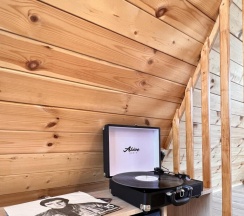 Двухместный коттедж Standard двуспальная кровать в Eco house