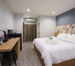 Двухместный номер Standard с балконом двуспальная кровать в VILLA23 Residence