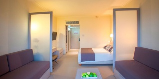 Пафос: Отель Louis Imperial Beach