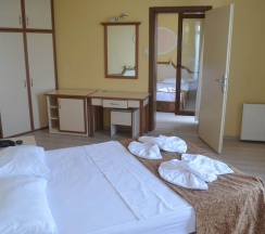 Люкс с балконом в Ayvalik Palas Hotel