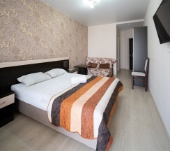 Зх м Комфорт с балконом в Loo de luxe