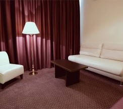 Junior Suite (полулюкс) с кроватью «KING SIZE» в Бардин
