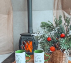 Сфера с террасой и камином в Клевер