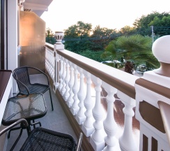 Номер делюкс улучшенный с 1 двуспальной кроватью (с завтраком) в Nreef