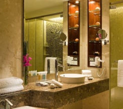 Двухместный номер двуспальная кровать в Отель Hyatt Regency Bangkok Suvarnabhumi Airport