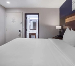 Двухместный номер Standard двуспальная кровать в Avion Inn Near LGA Airport, Ascend Hotel Collection