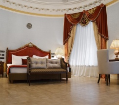 Однокомнатный Люкс с видом на Строгановский дворец в Taleon Imperial Hotel
