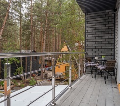Апартаменты с балконом и с красивым видом из окна в Апартаменты Тортуга 3 от Квартирукинг