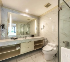 Вилла с 3 комнатами рядом с пляжем в Vinpearl Resort & Spa Nha Trang Bay