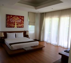 Двухместный люкс Deluxe с частичным видом двуспальная кровать в Laguna Villas Boutique Hotel