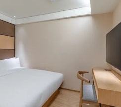 Двухместный номер без окна (двуспальная кровать) в JI Hotel Lujiazui Babaiban