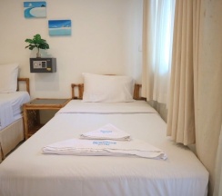 Трёхместный номер Standard с балконом в Sunshine Guest House