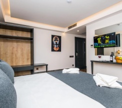 Двухместный номер Deluxe с частичным видом на море двуспальная кровать в Kas Pier Hotel
