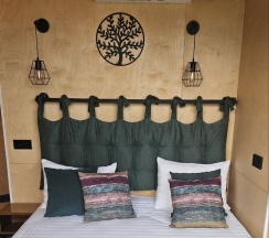 Коттедж Deluxe с красивым видом из окна в Аблъко Resort Торкотино