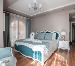 Люкс семейный Deluxe в Отель Seven Hills Palace
