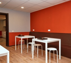 место в 4-местном мужском номере с двухъярусной кроватью в Кампус