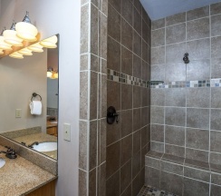 Коттедж с 5 комнатами в Marsh-Mellow Manor 5 Bedroom House
