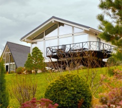 Вилла с террасой и видом на горы в Алтай Пэлас