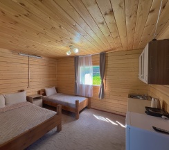 Трехместный домик в Пригорье Аюла