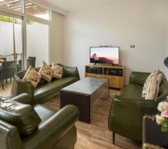 Вилла с 3 комнатами в Tropicana Pool Villa