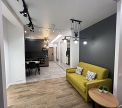 Апартаменты люкс в Sky inn color