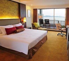 Двухместный номер Premium с видом на сад двуспальная кровать в Dusit Thani Pattaya