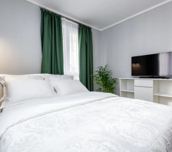 Двухместная студия с балконом двуспальная кровать в Апартаменты Студия Ladgorna на Грушевской 21