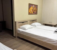 Семейный пятиместный номер в Тренд