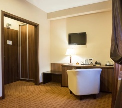 Четырёхместный номер Superior в Inter Business Bucharest Hotel