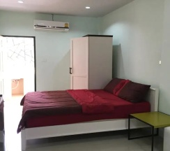 Двухместный номер Standard Цокольный этаж двуспальная кровать в Rayonghouse Resort