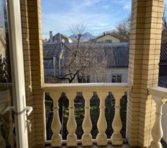 Коттедж улучшенный с 3 диванами в Курортный