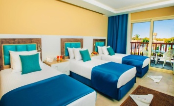 Трёхместный номер Standard в Titanic Beach - Families and Couples only