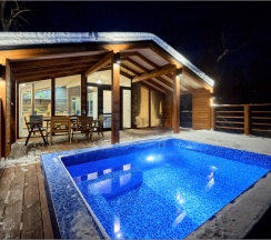 Шале с двумя спальнями в Kamchatka forest lodge