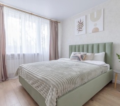 Апартаменты с 2 комнатами с балконом в Квартира Eliza Home у ст. метро Ул. Дыбенко