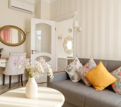 Двухместный люкс Provence №60 с 2 комнатами двуспальная кровать в Лель