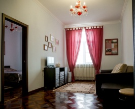 Люкс с 2 комнатами с красивым видом из окна в Льгов