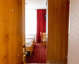 Эконом двухместный (две односпальные кровати) в АМАКС