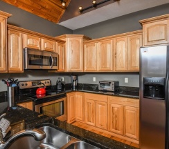 Коттедж с 5 комнатами в Marsh-Mellow Manor 5 Bedroom House