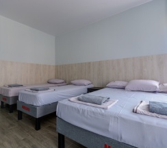 Четырёхместный номер с балконом в Мардин