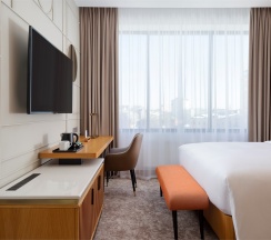 Стандартный номер с одной кроватью Queen в DoubleTree Moscow Arbat