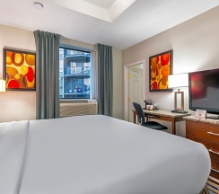 Номер Standard в Ramada Limited Vancouver Downtown