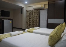 Трёхместный люкс Deluxe в Gold Airport Suites