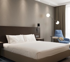 Двухместный люкс Senior двуспальная кровать в Courtyard by Marriott Kazan Kremlin