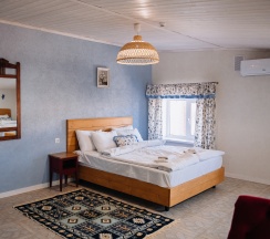 Семейный Номер "Антресоль"  в Крыжовник