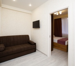 Стандартные апартаменты для 3 гостей с балконом в Alba inn apartments