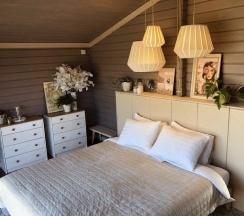 Двухместный коттедж с красивым видом из окна двуспальная кровать в Гостевой дом