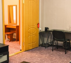  "ЛЮКС" Семейный, 2х комн. (№5) в Новый континент