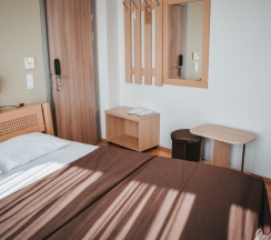 Двухместный номер Comfort с балконом и с красивым видом из окна двуспальная кровать в Diana Palace