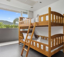 Семейный коттедж в 4 bedroom pool villa. 7kms to Patong